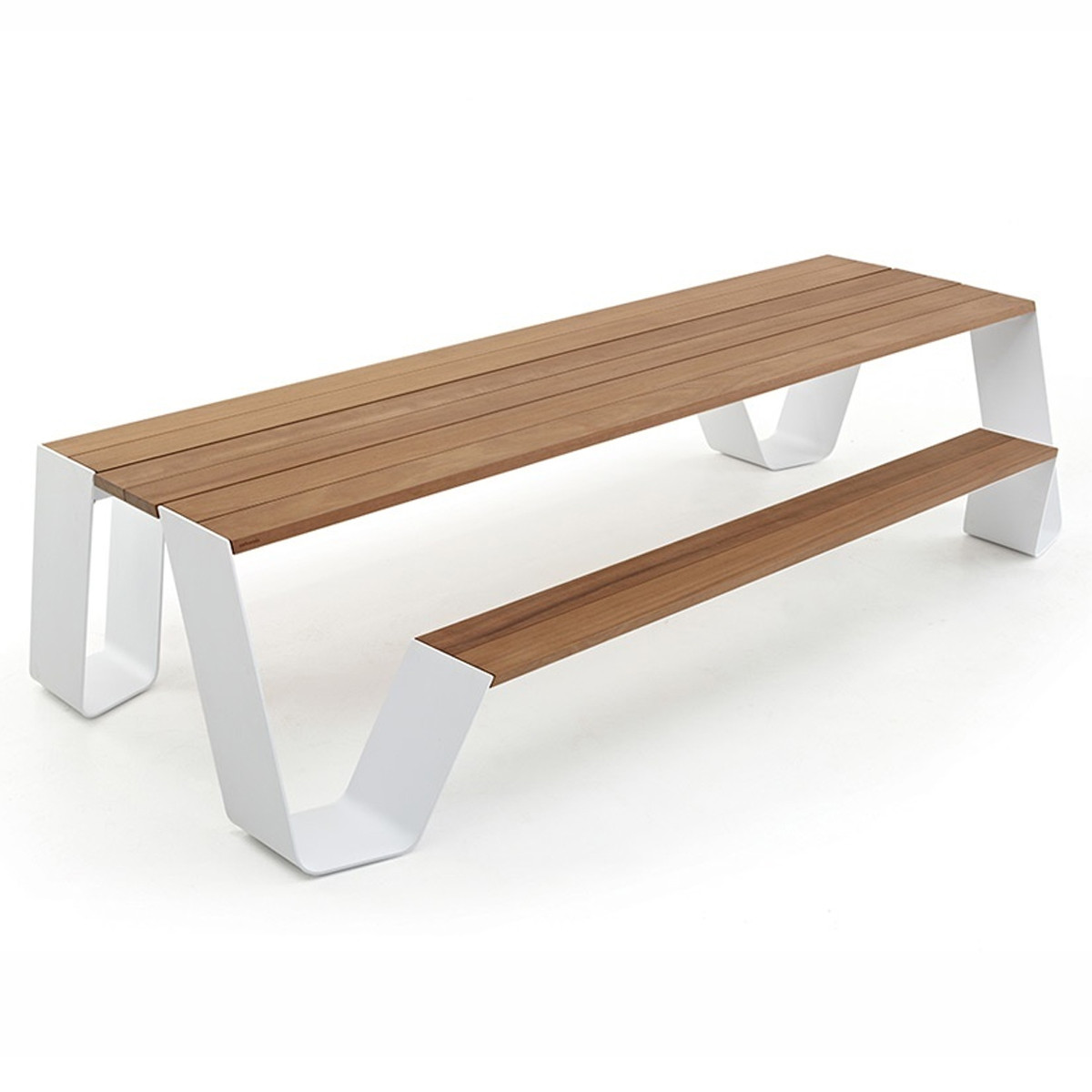 Extremis picnic table