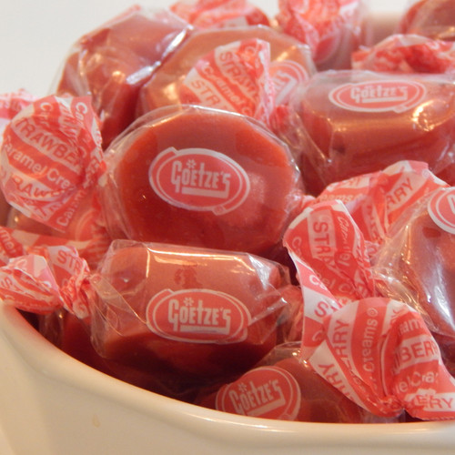 Goetze's Strawberry Caramel Creams 10 lb. case