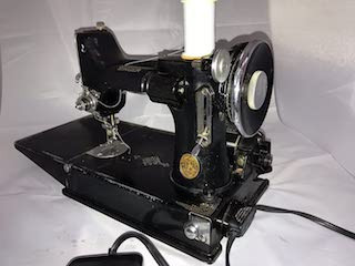 Singer Featherweight 221K machine