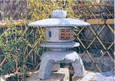 Antique Yukimi Lantern, 30'